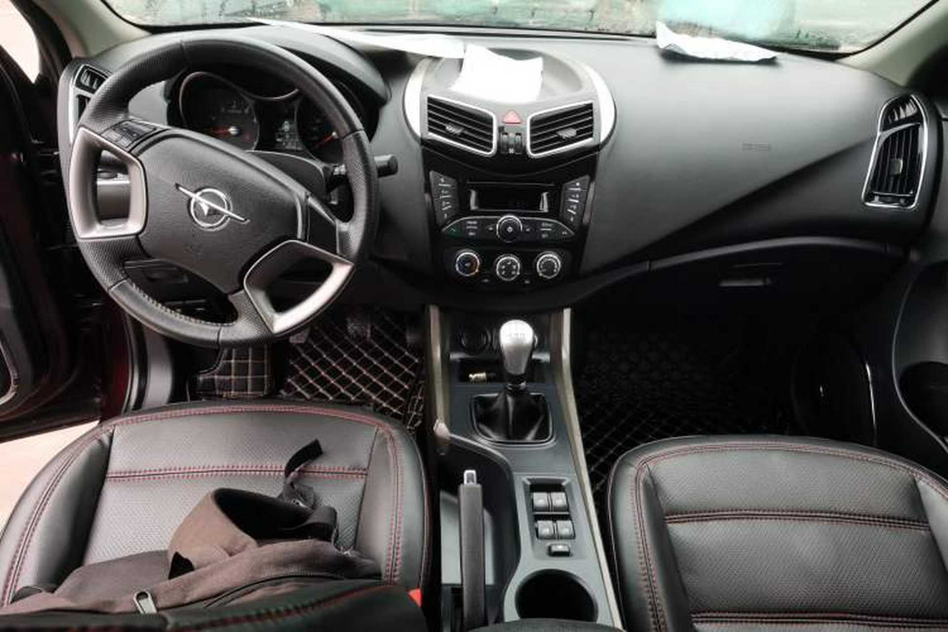 Used Haima S5 2015 1.6L Manual Luxury Model with Sunroof Center Console