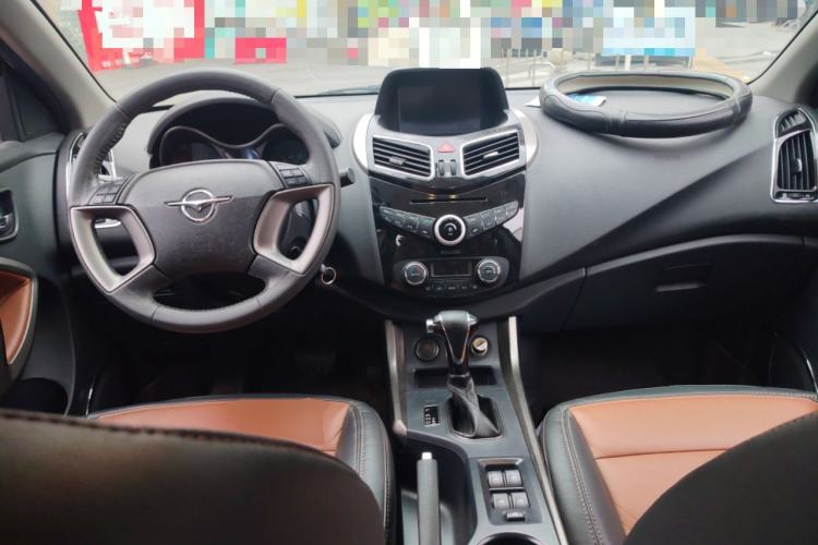 Used Haima S5 2015 1.5T CVT Luxury Sport Edition Center Console