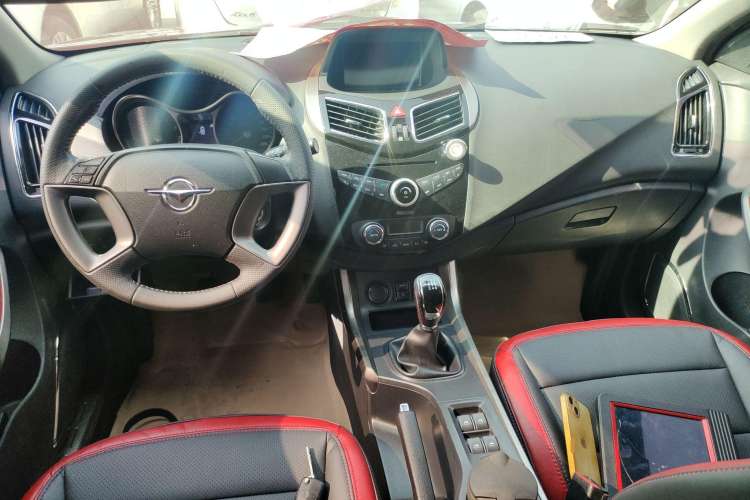 Used Haima S5 2015 1.5T Manual Smart Luxury Sport Edition Center Console