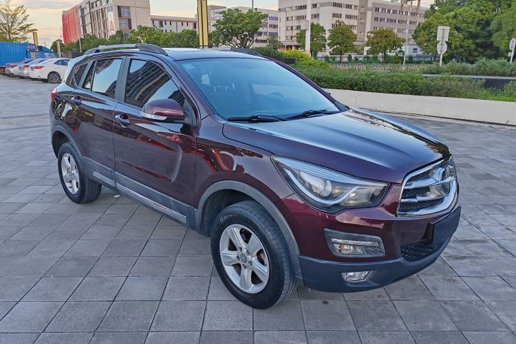 Used Haima S5 2015 1.6L Manual Luxury Model with Sunroof Front Right 45 Deg