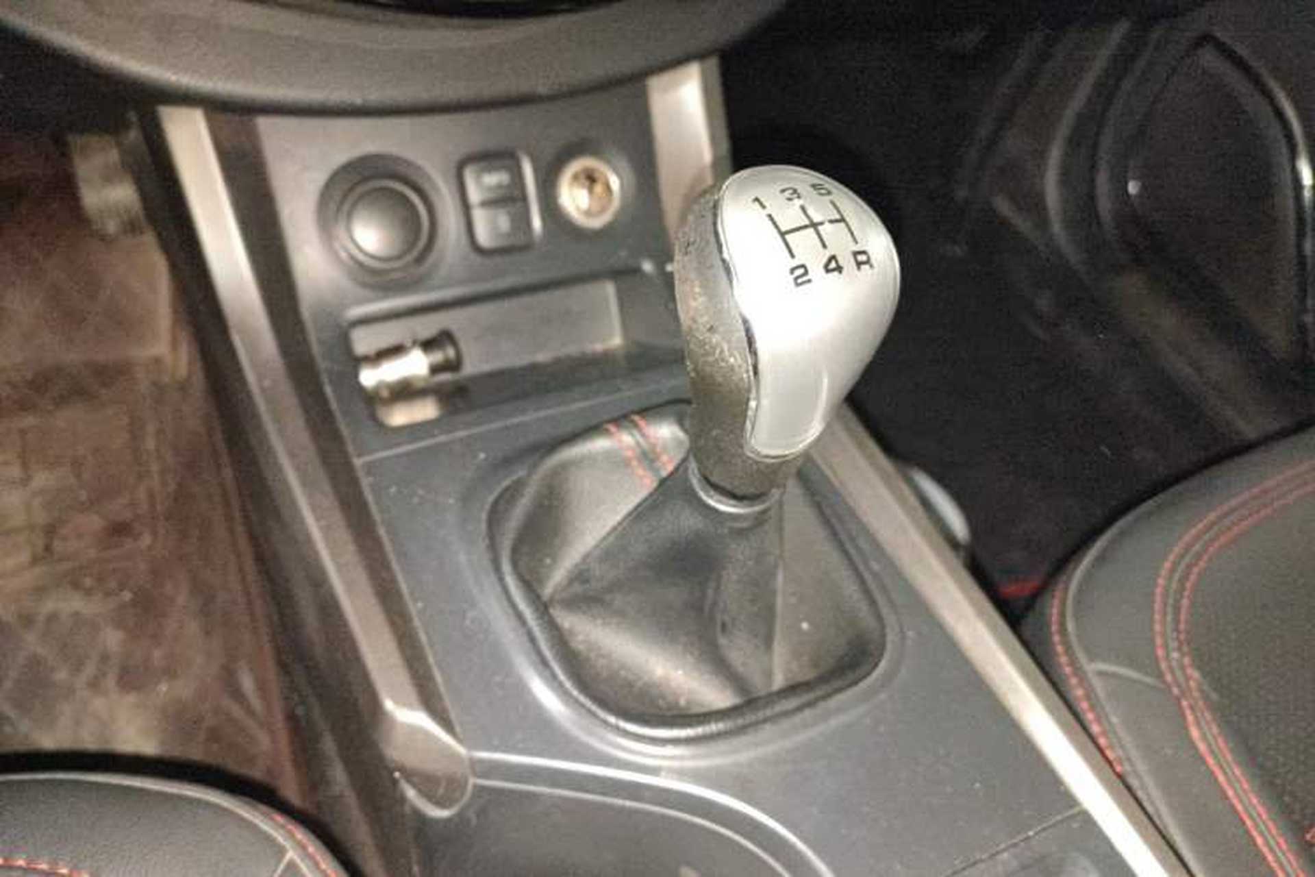 Used Haima S5 2015 1.6L Manual Luxury Model with Sunroof Gear Lever