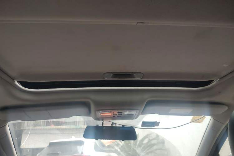 Used Haima S5 2015 1.6L Manual Luxury Model with Sunroof Headliner