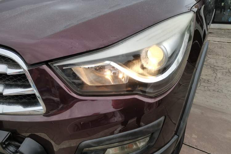Used Haima S5 2015 1.6L Manual Luxury Model with Sunroof Left Front Headlight