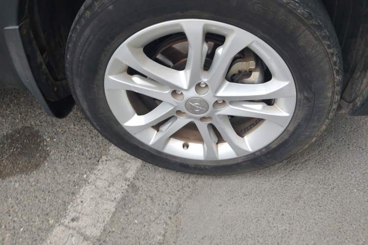 Used Haima S5 2015 1.5T CVT Luxury Sport Edition Right Front Wheel Hub