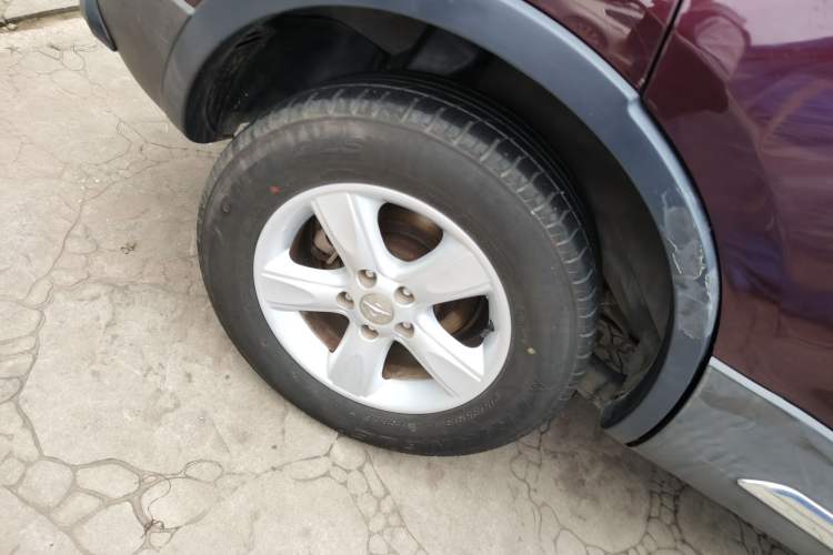 Used Haima S5 2015 1.6L Manual Luxury Model with Sunroof Right Rear Wheel Hub