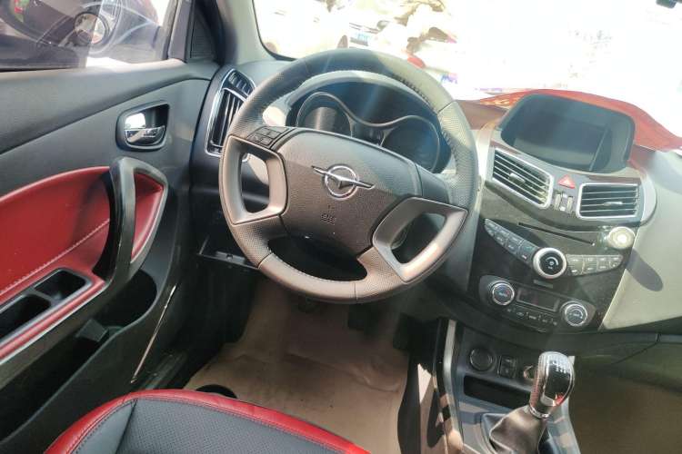 Used Haima S5 2015 1.5T Manual Smart Luxury Sport Edition Steering Wheel