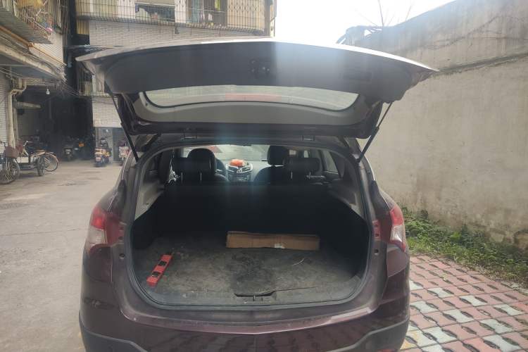 Used Haima S5 2015 1.6L Manual Luxury Model with Sunroof Trunk