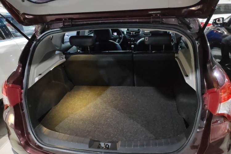 Used Haima S5 2015 1.6L Manual Luxury Model with Sunroof Trunk