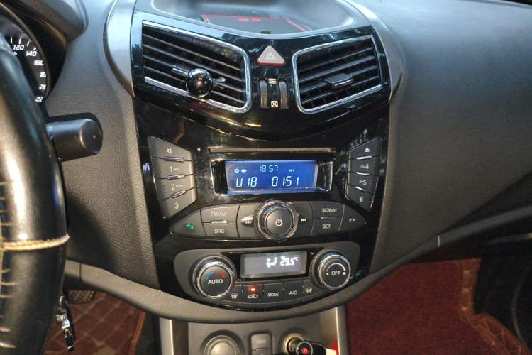 Used Haima S5 2015 1.5T CVT Luxury Model Audio And AC Panel