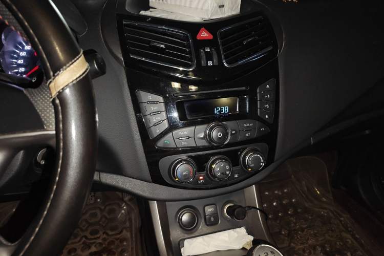 Used Haima S5 2015 1.6L Manual Luxury Model with Sunroof Audio And AC Panel