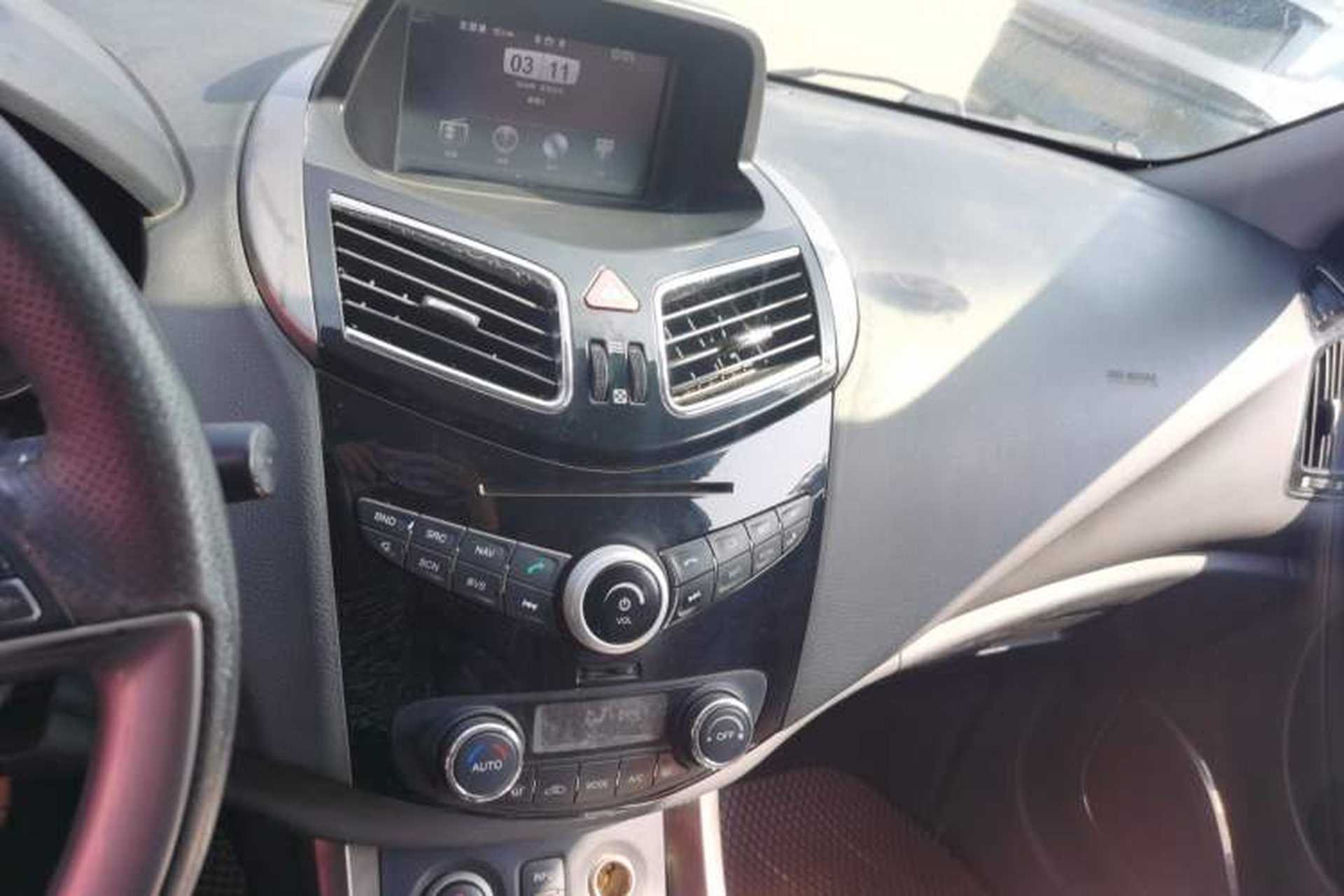 Used Haima S5 2015 1.5T CVT Flagship Model Audio And AC Panel