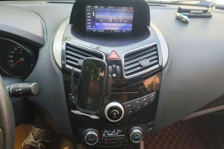 Used Haima S5 2015 1.5T CVT Flagship Model Audio And AC Panel