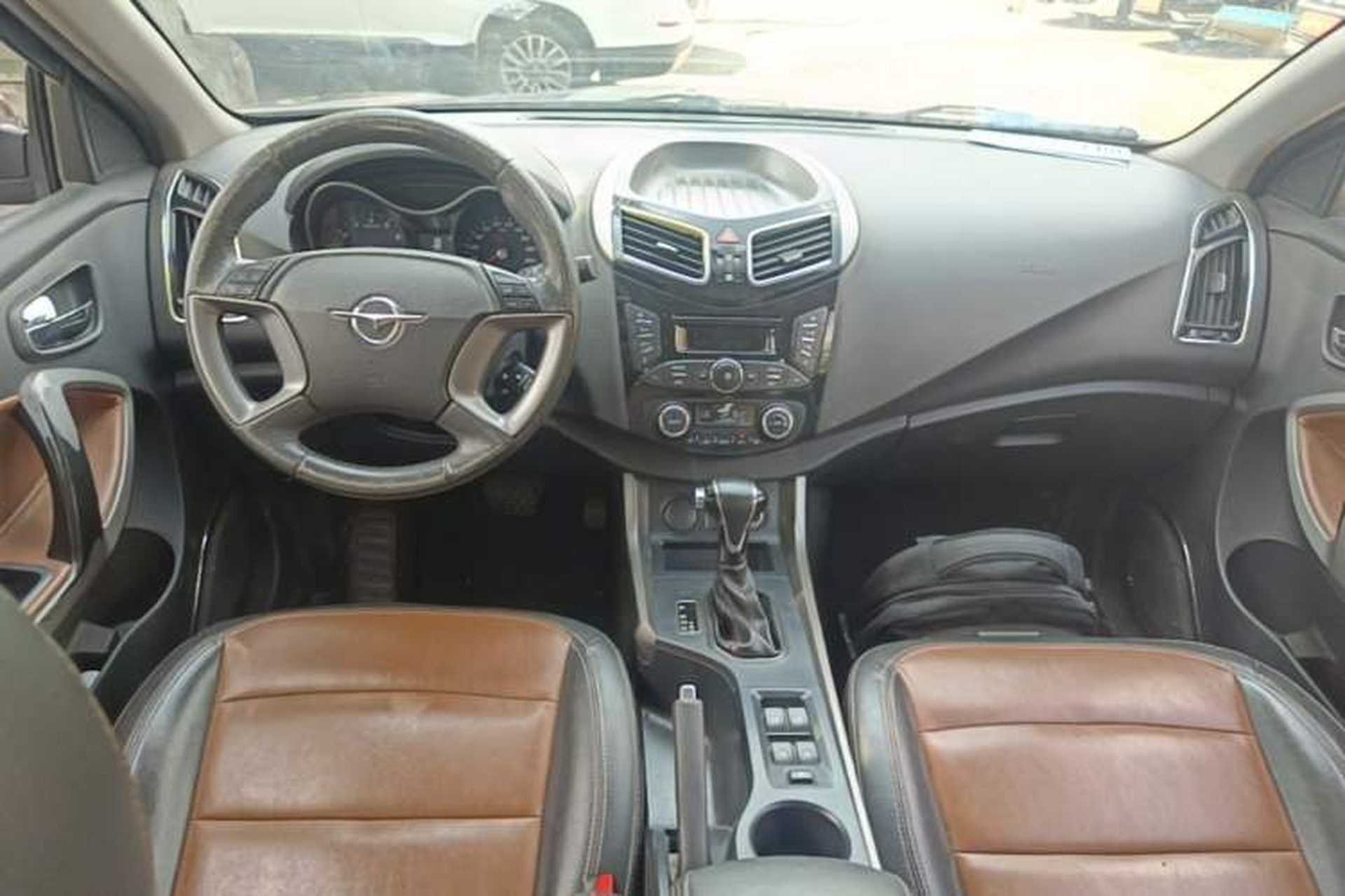Used Haima S5 2015 1.5T CVT Luxury Model Center Console