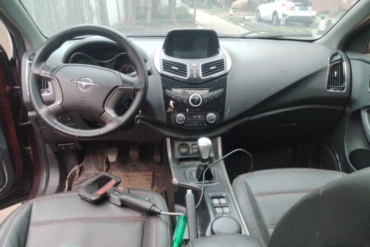 Used Haima S5 2015 1.6L Manual Smart Luxury Model Center Console