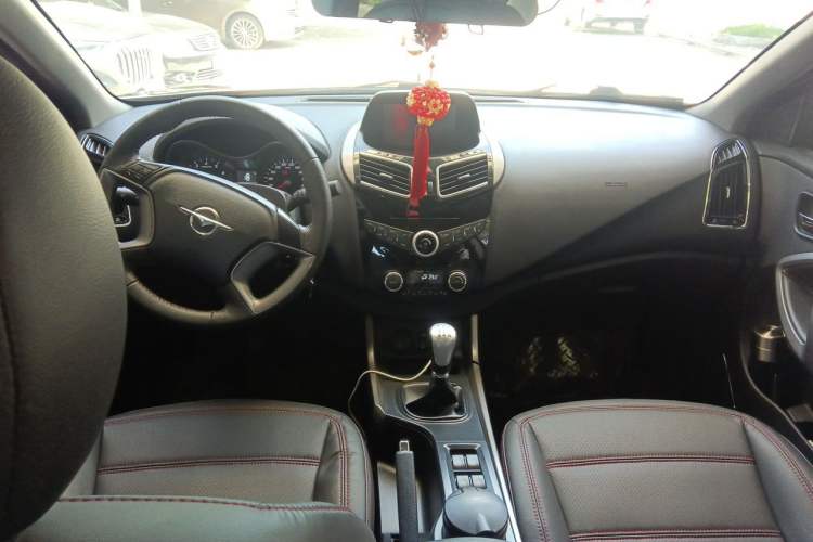 Used Haima S5 2015 1.6L Manual Smart Luxury Model Center Console