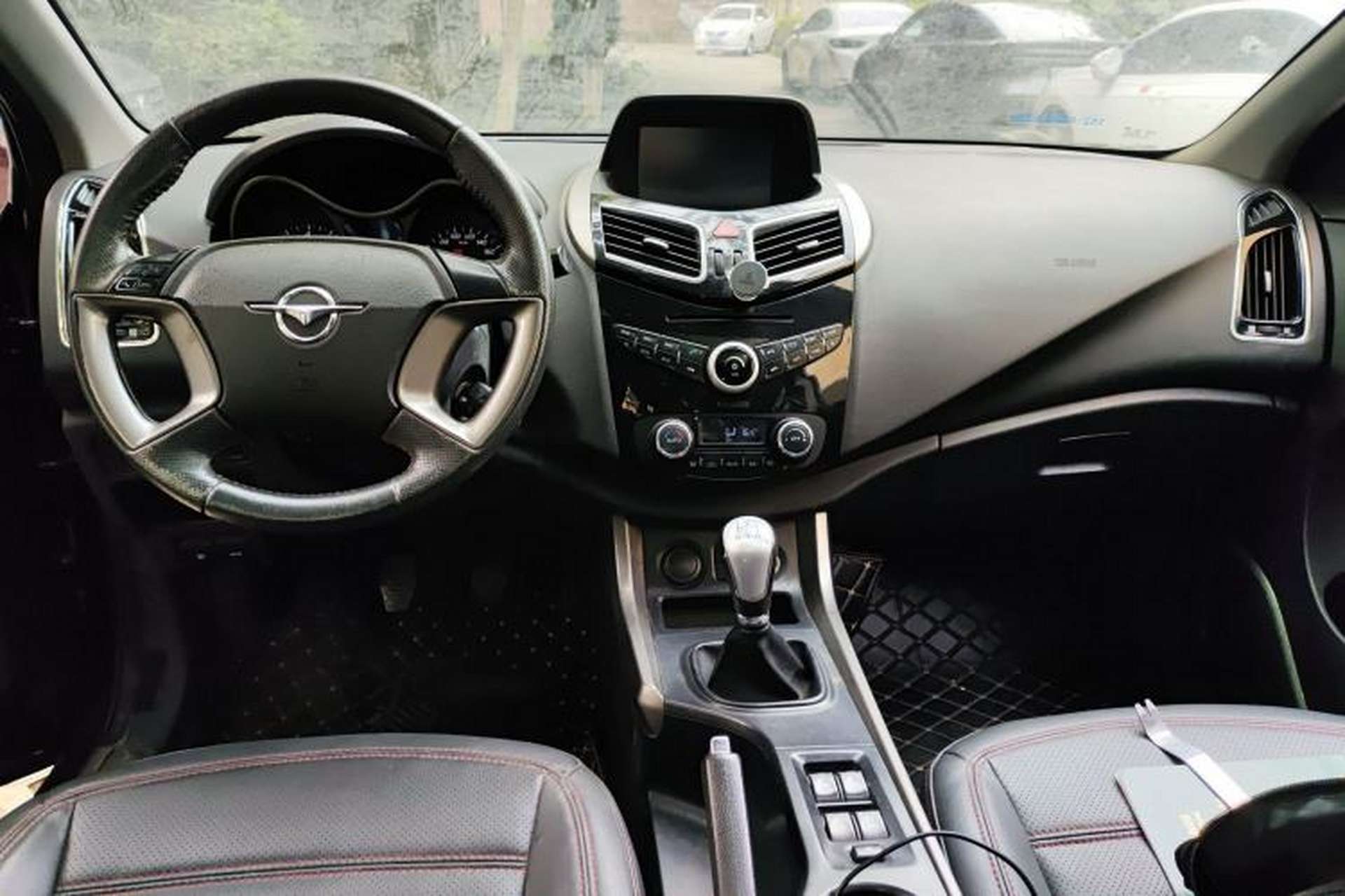 Used Haima S5 2015 1.6L Manual Smart Luxury Model Center Console