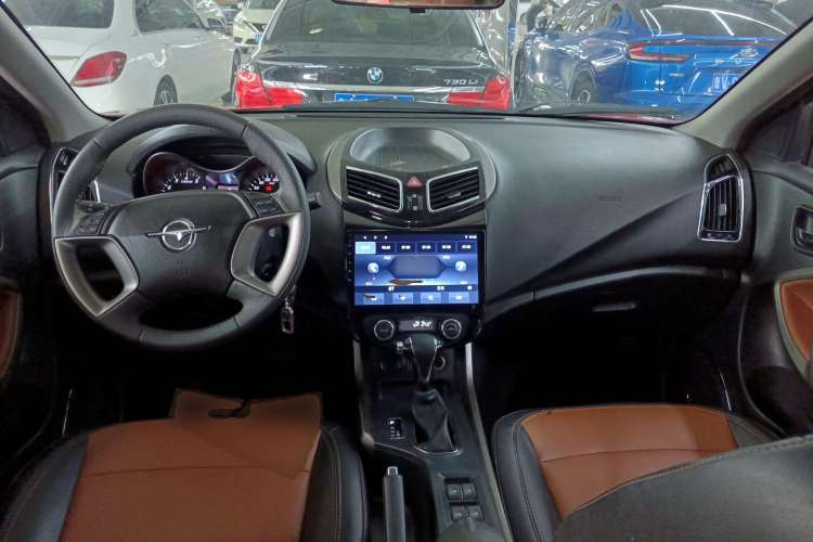 Used Haima S5 2015 1.5T CVT Luxury Model Center Console