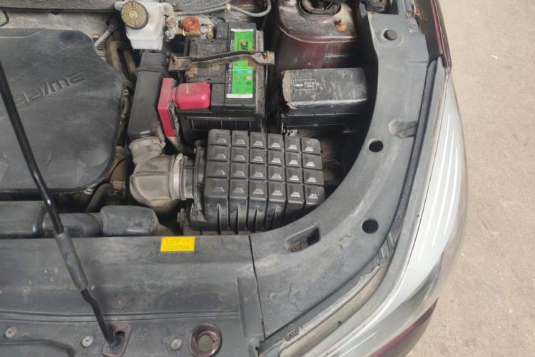 Used Haima S5 2015 1.6L Manual Luxury Model with Sunroof Engine Bay Left