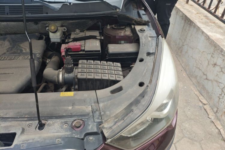 Used Haima S5 2015 1.5T CVT Flagship Model Engine Bay Left