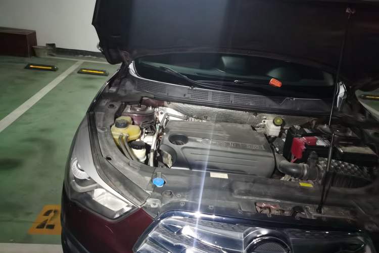 Used Haima S5 2015 1.5T CVT Luxury Sport Edition Engine Bay Right