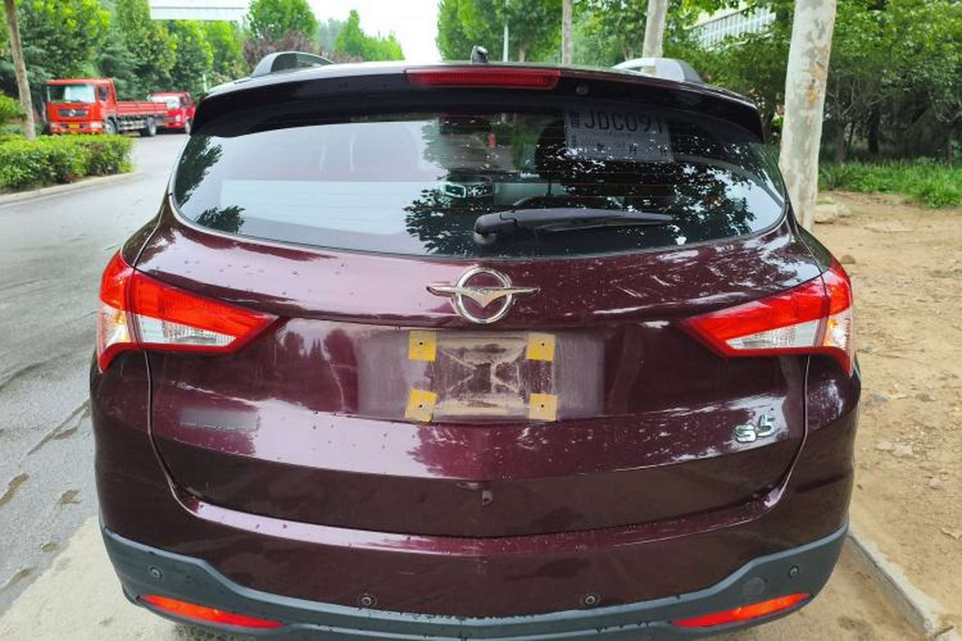 Used Haima S5 2015 1.6L Manual Luxury Model with Sunroof Exterior 4