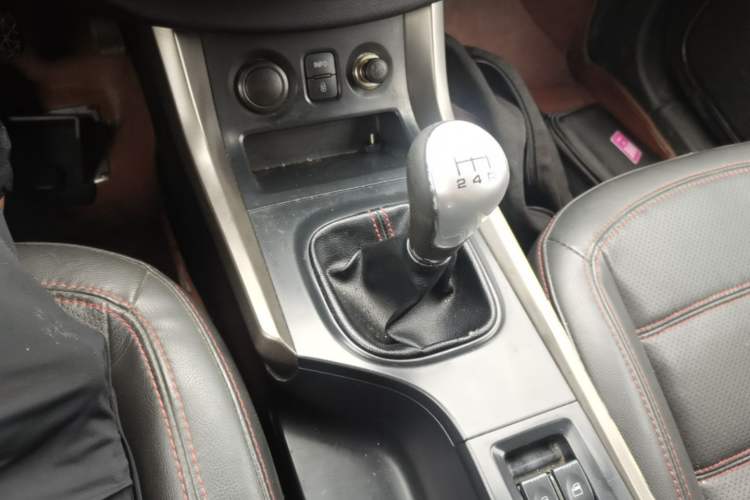 Used Haima S5 2015 1.6L Manual Luxury Model with Sunroof Gear Lever