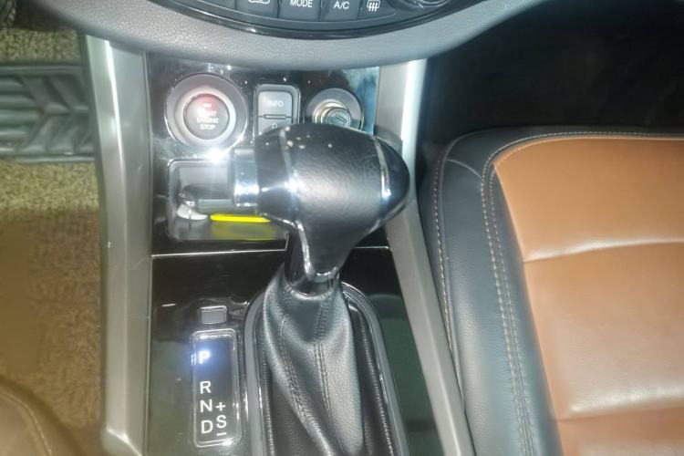 Used Haima S5 2015 1.5T CVT Flagship Model Gear Lever