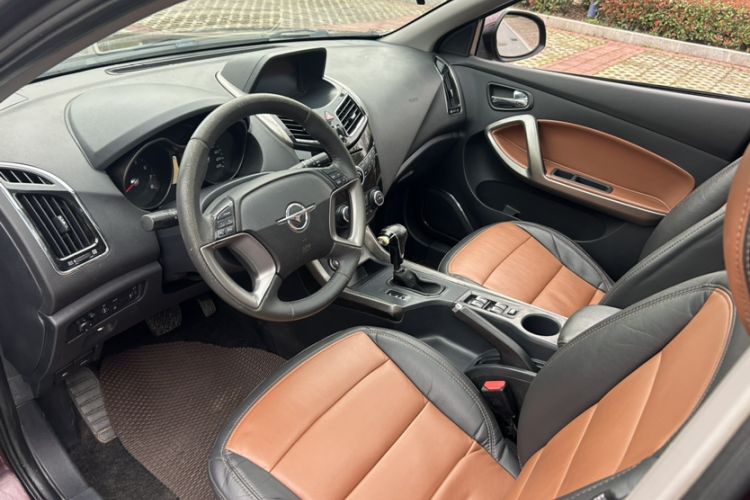 Used Haima S5 2015 1.5T CVT Flagship Model Interior 2