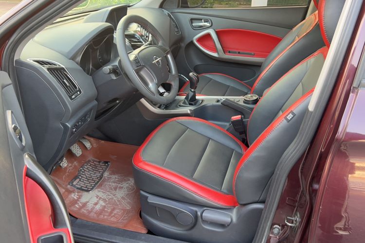 Used Haima S5 2015 1.5T Manual Smart Luxury Sport Edition Interior 2