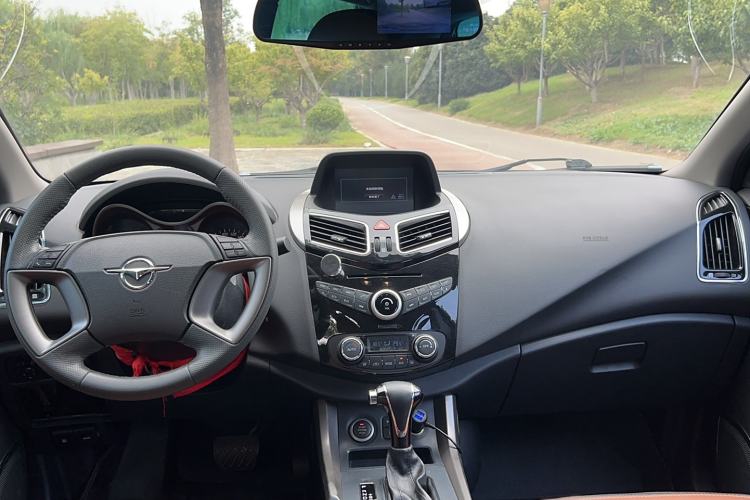 Used Haima S5 2015 1.5T CVT Flagship Model Interior 3
