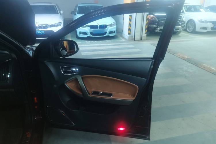 Used Haima S5 2015 1.5T CVT Flagship Model Interior 5