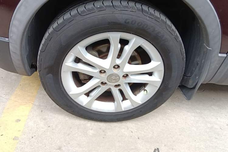 Used Haima S5 2015 1.5T CVT Flagship Model Left Front Wheel Hub