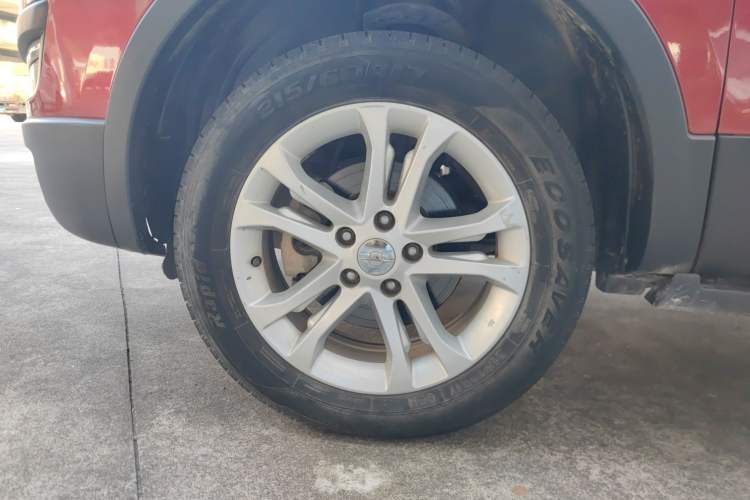 Used Haima S5 2015 1.6L Manual Smart Luxury Model Left Front Wheel Hub