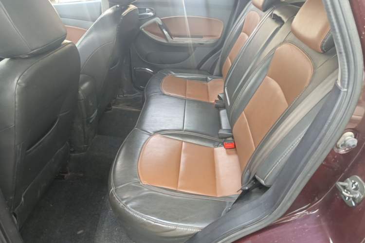 Used Haima S5 2015 1.5T CVT Luxury Model Left Rear Seat