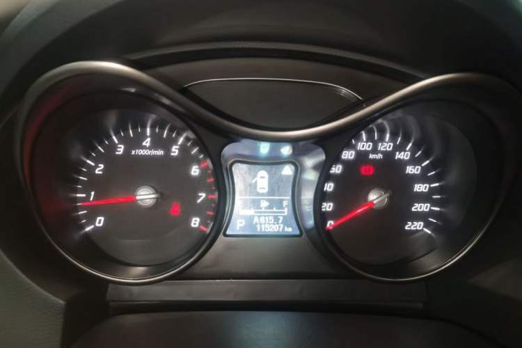 Used Haima S5 2015 1.5T CVT Flagship Model Odometer Close Up
