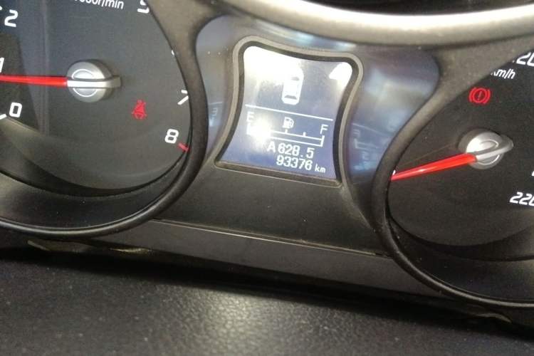 Used Haima S5 2015 1.6L Manual Smart Luxury Model Odometer Close Up