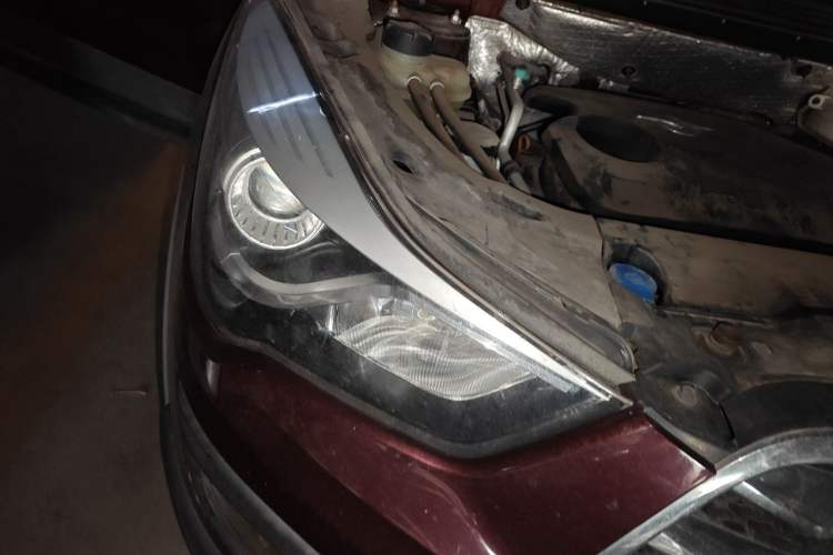 Used Haima S5 2015 1.6L Manual Luxury Model with Sunroof Right Front Headlight