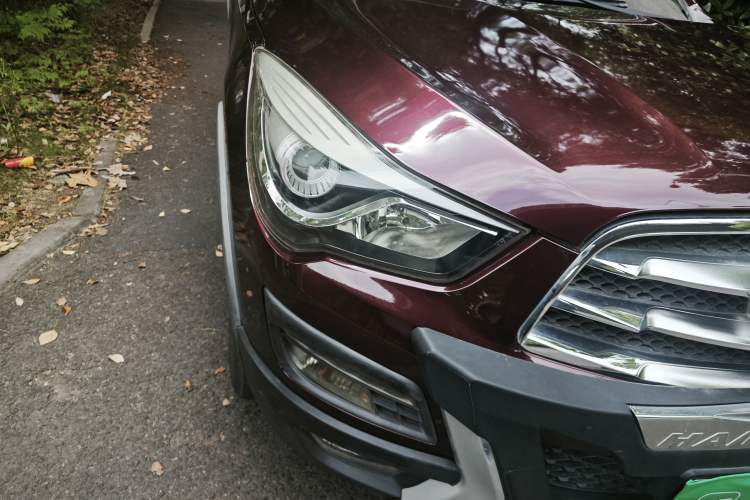 Used Haima S5 2015 1.6L Manual Luxury Model with Sunroof Right Front Headlight
