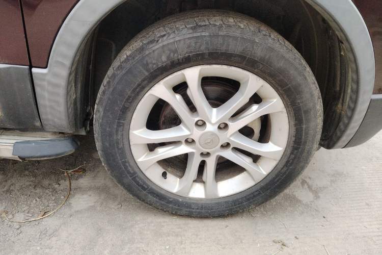 Used Haima S5 2015 1.6L Manual Smart Luxury Model Right Front Wheel Hub