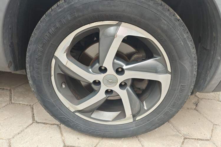 Used Haima S5 2015 1.5T CVT Flagship Model Right Front Wheel Hub