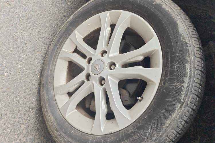 Used Haima S5 2015 1.5T CVT Flagship Model Right Front Wheel Hub