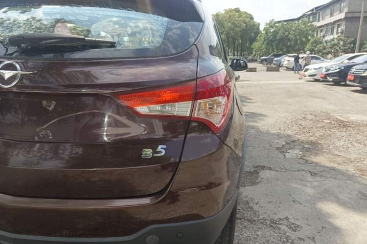 Used Haima S5 2015 1.5T CVT Luxury Model Right Rear Taillight