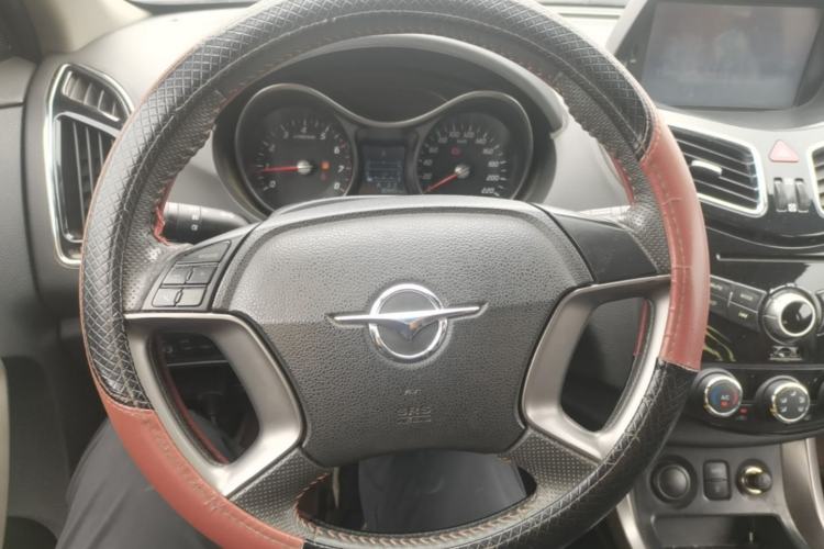 Used Haima S5 2015 1.6L Manual Luxury Model with Sunroof Steering Wheel