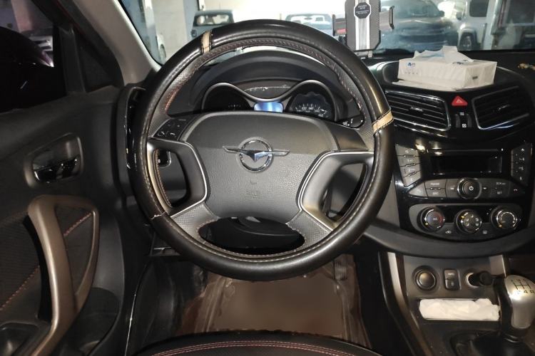 Used Haima S5 2015 1.6L Manual Luxury Model with Sunroof Steering Wheel