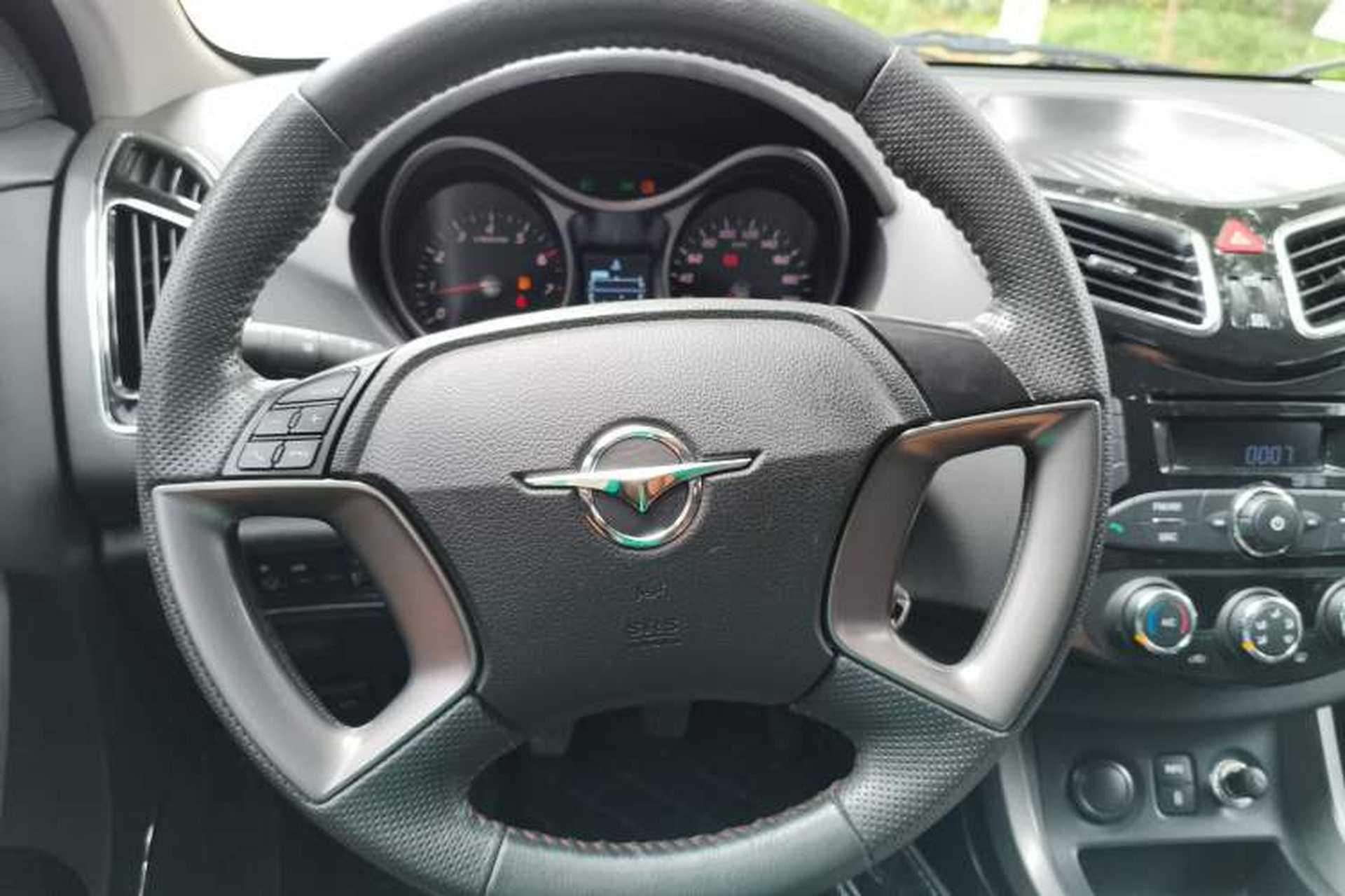 Used Haima S5 2015 1.6L Manual Luxury Model with Sunroof Steering Wheel
