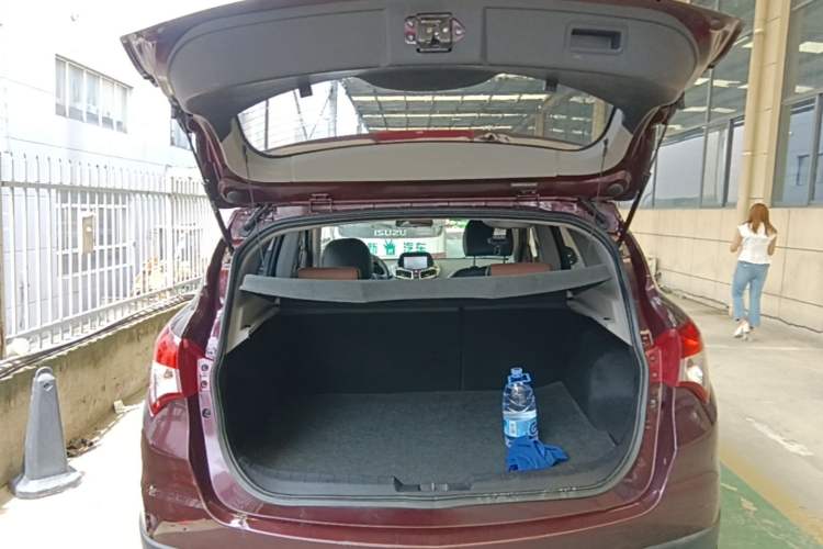Used Haima S5 2015 1.5T CVT Flagship Model Trunk