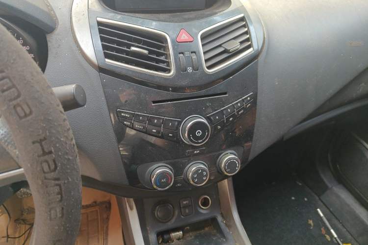 Used Haima S5 2015 1.6L Manual Smart Luxury Model Audio And AC Panel