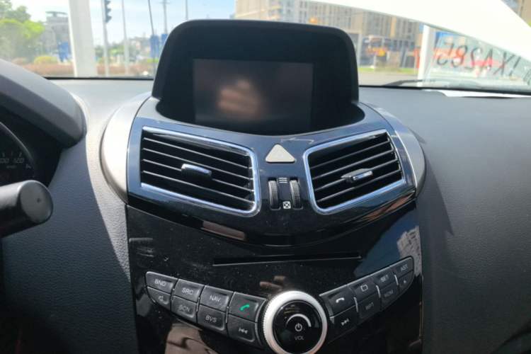 Used Haima S5 2015 1.5T CVT Luxury Sport Edition Audio And AC Panel