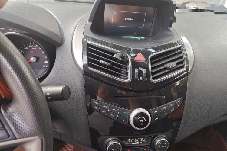 Used Haima S5 2015 1.5T CVT Flagship Model Audio And AC Panel