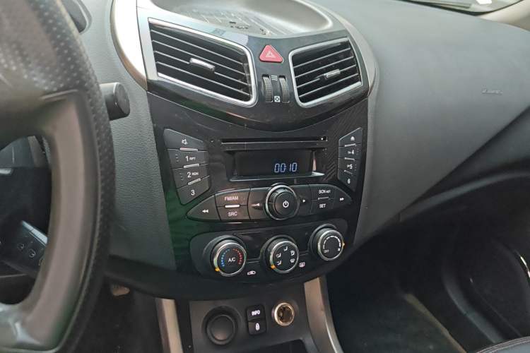 Used Haima S5 2015 1.6L Manual Comfort Model Audio And AC Panel